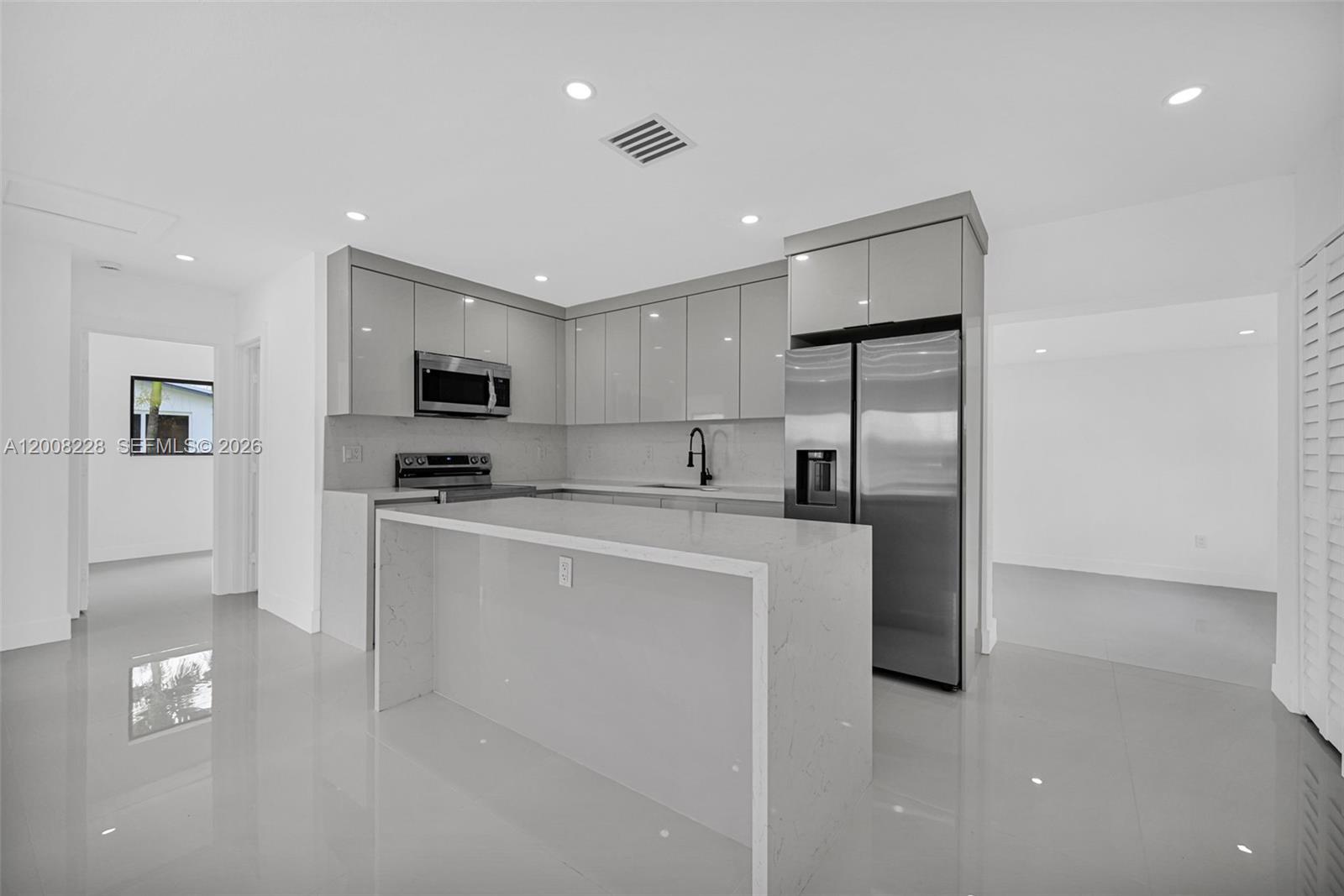 REALSITE ESTATES SEC 1 - Residential