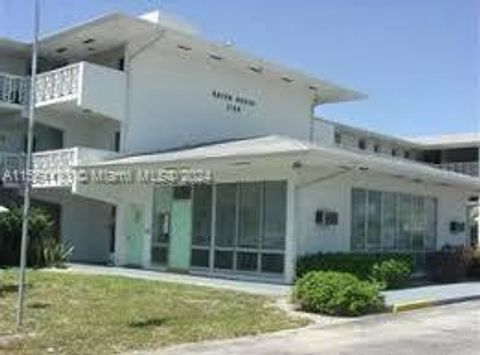 Condominium in Pompano Beach FL 1150 Sample Rd Rd.jpg