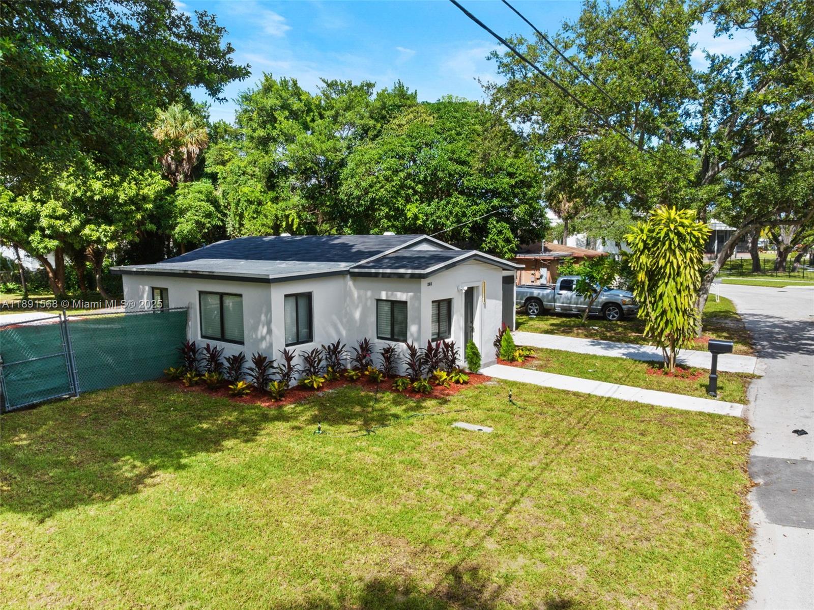 GOLDEN HOMESITES - Residential