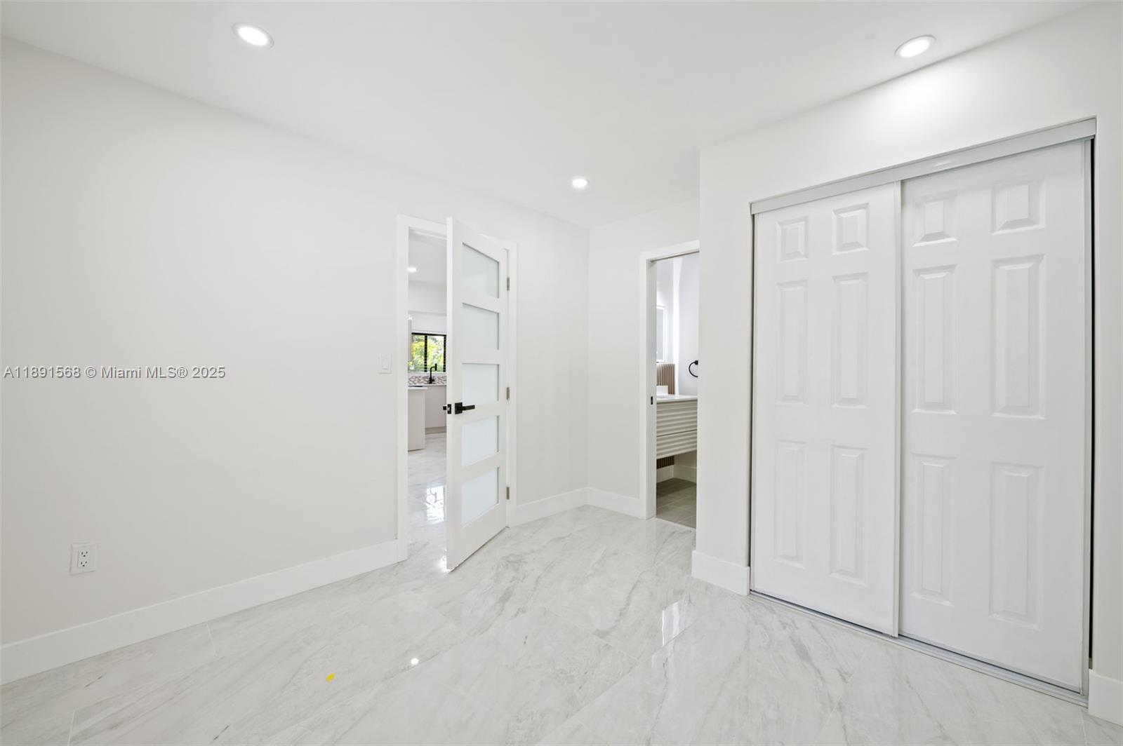 GOLDEN HOMESITES - Residential