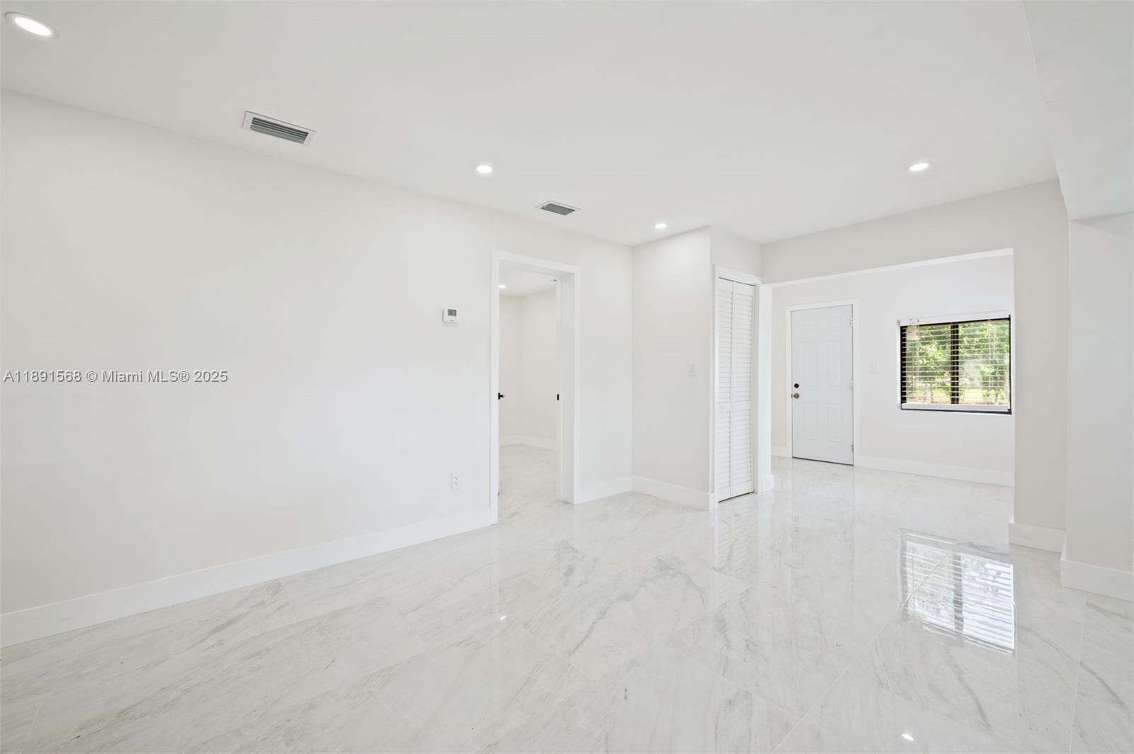 GOLDEN HOMESITES - Residential