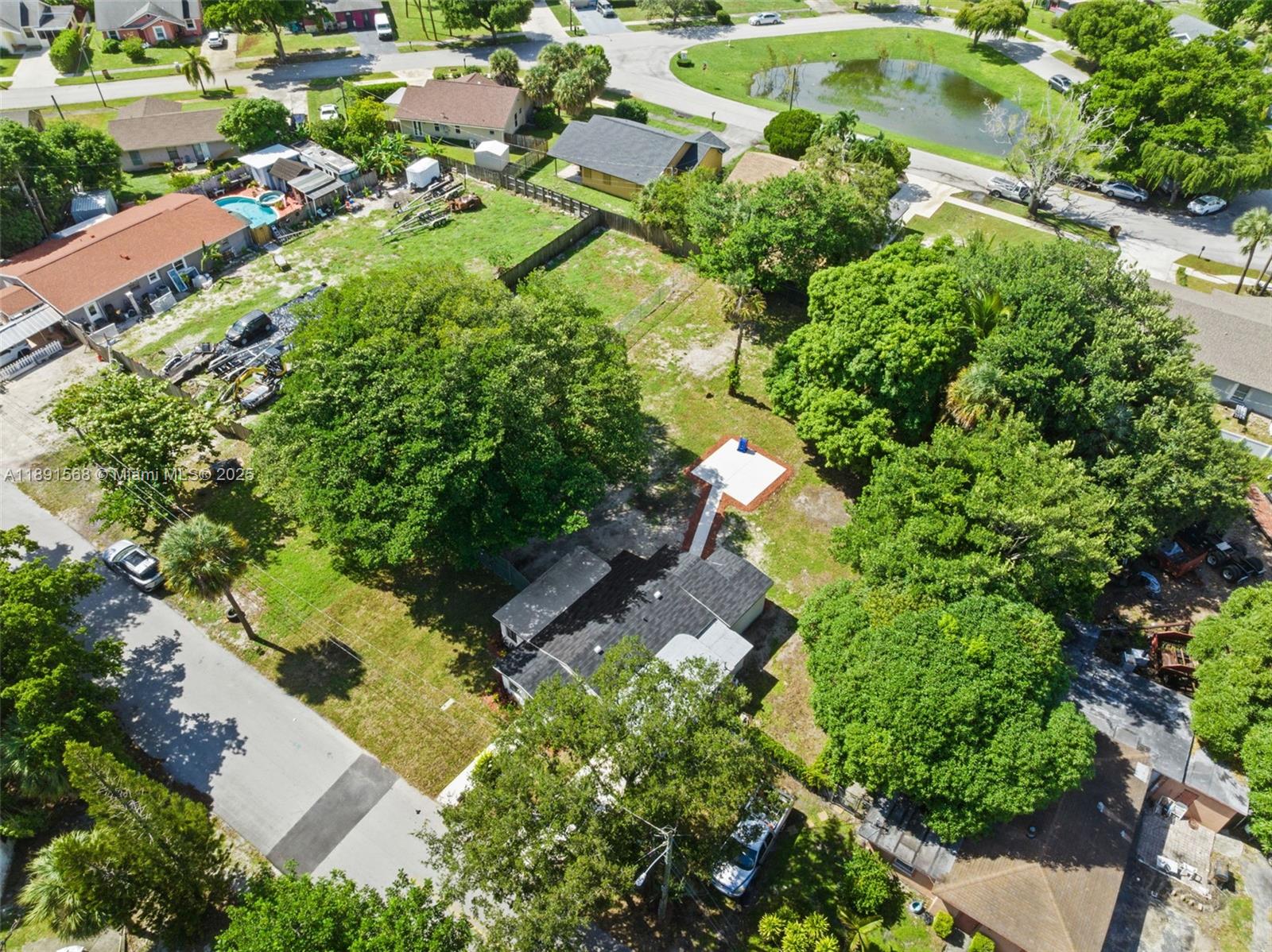 GOLDEN HOMESITES - Residential