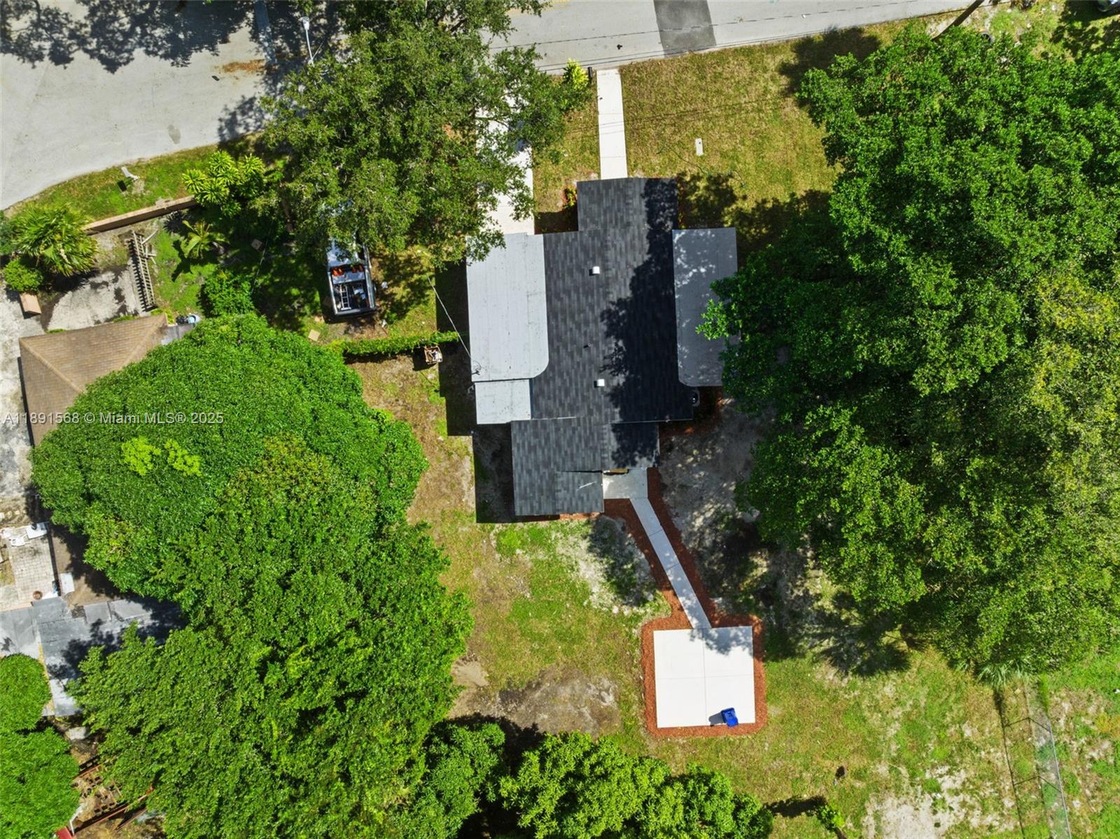 GOLDEN HOMESITES - Residential
