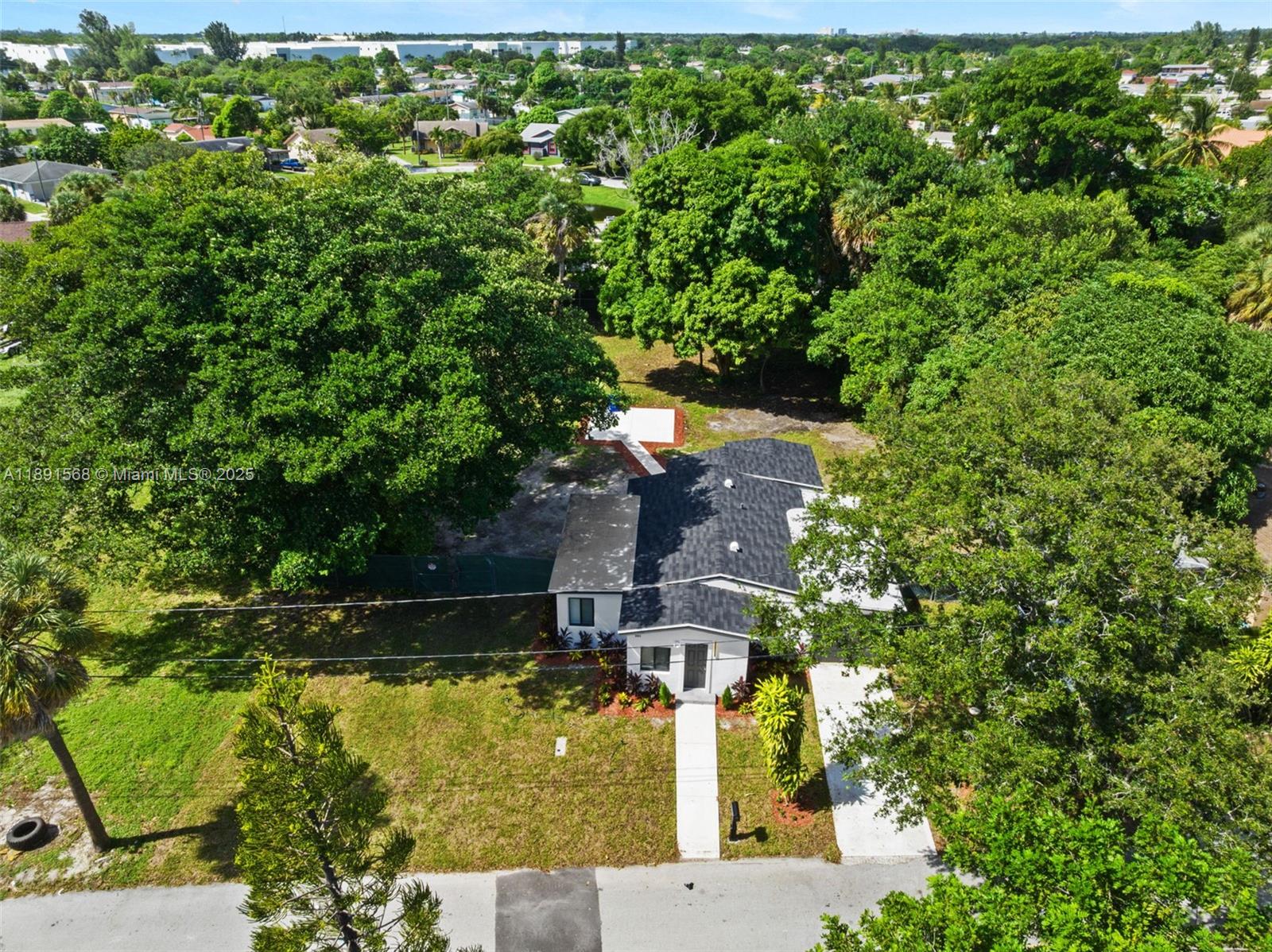 GOLDEN HOMESITES - Residential