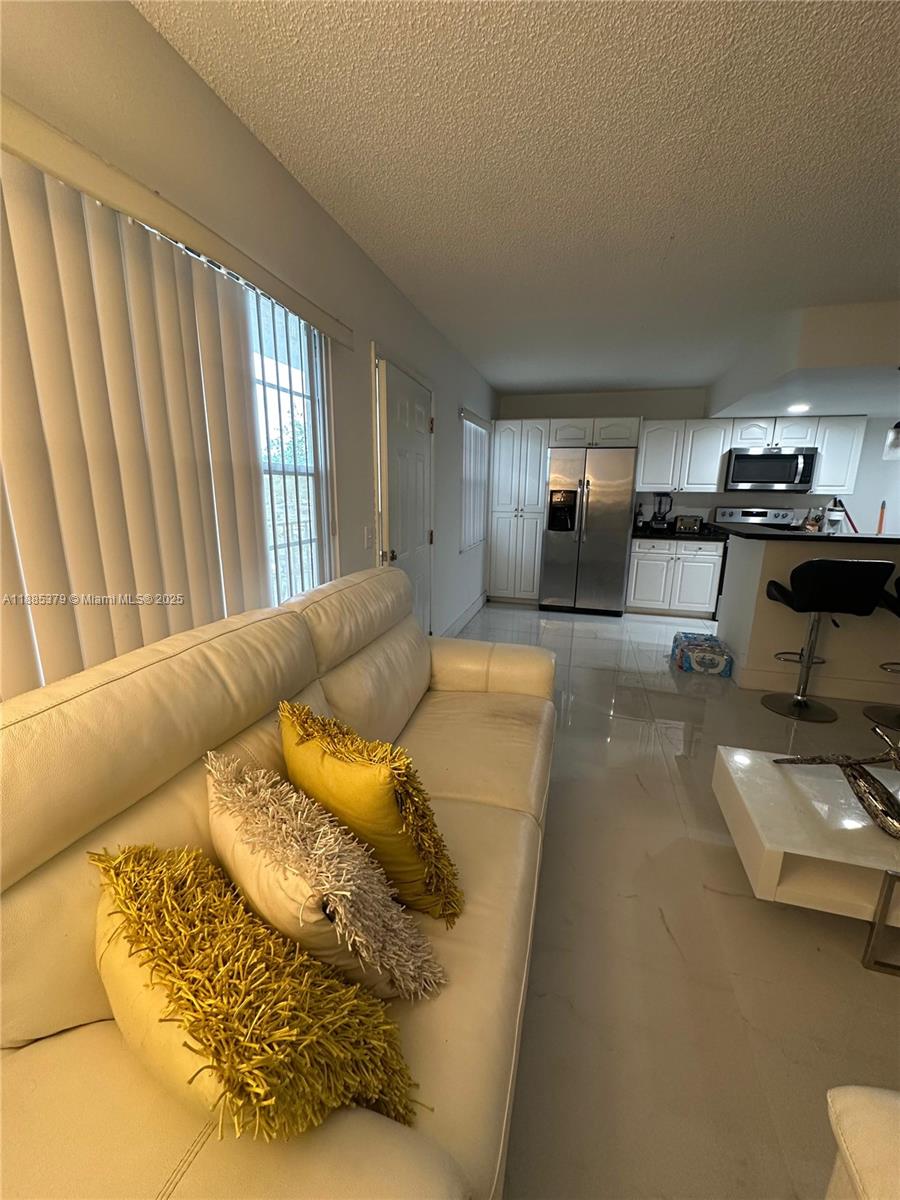 KINGSLEY AT CENTURY VILLA - Residential Lease
