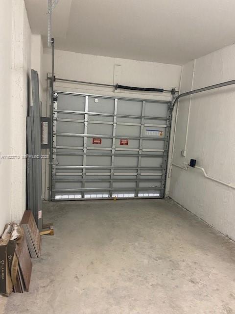 SILVER PALM RESIDENTIAL H - Residential Lease