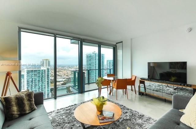 REACH CONDO - Residential Lease