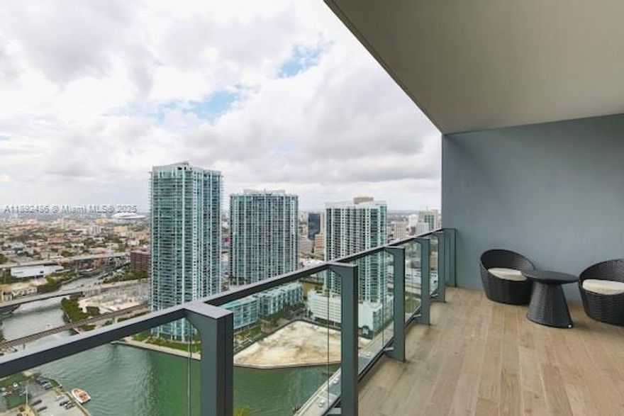 Experience Brickell living at Reach within Brickell City Centre. This fully furnished 1-bed / 1.5-bath residence features floor-to-ceiling windows, modern finishes, and designer furniture. The open-concept kitchen includes premium appliances, while a private balcony offers stunning intracoastal views. Residents enjoy luxury amenities such as a pool, fitness center, spa, 24-hour concierge, and direct access to premier shopping, dining, and entertainment, combining comfort with sophistication in Miami’s most dynamic neighborhood. It is tenant-occupied til Nov 30, 2025. Showings require a min of 3 business days' notice, no weekend appointments. Open to offers.