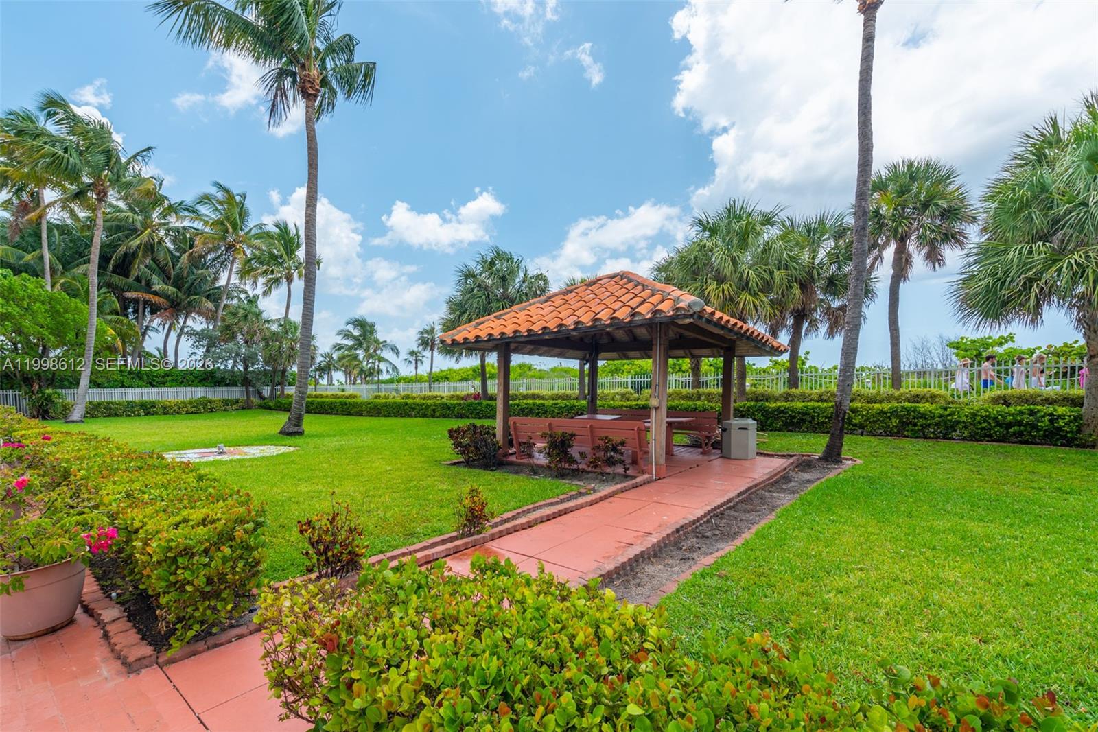 THE RIVIERA CONDO - Residential Lease