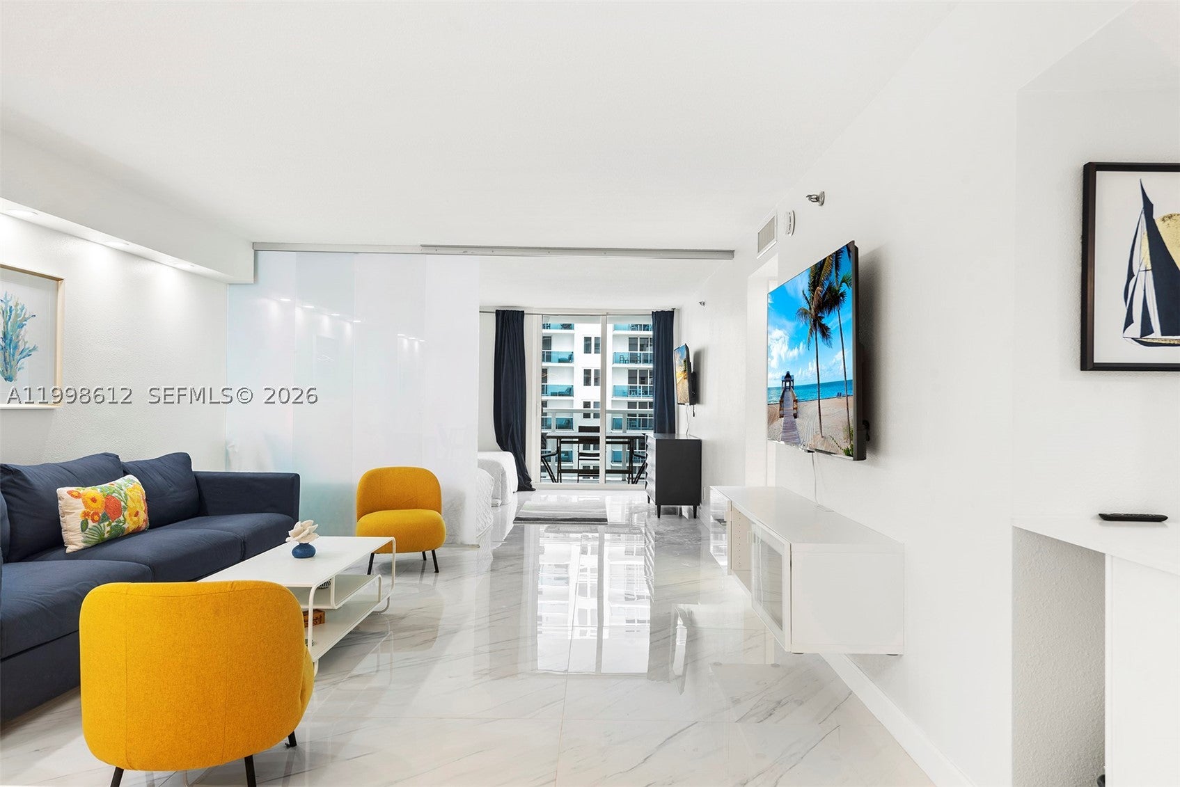 2401 Collins Ave 1007
