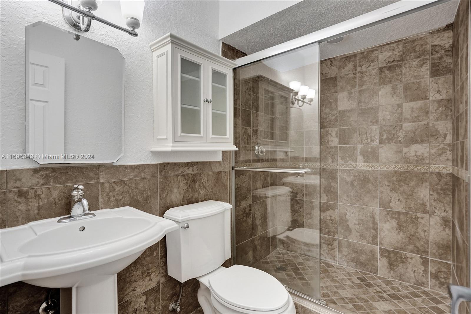 RIVER MANOR CONDO - Residential Lease