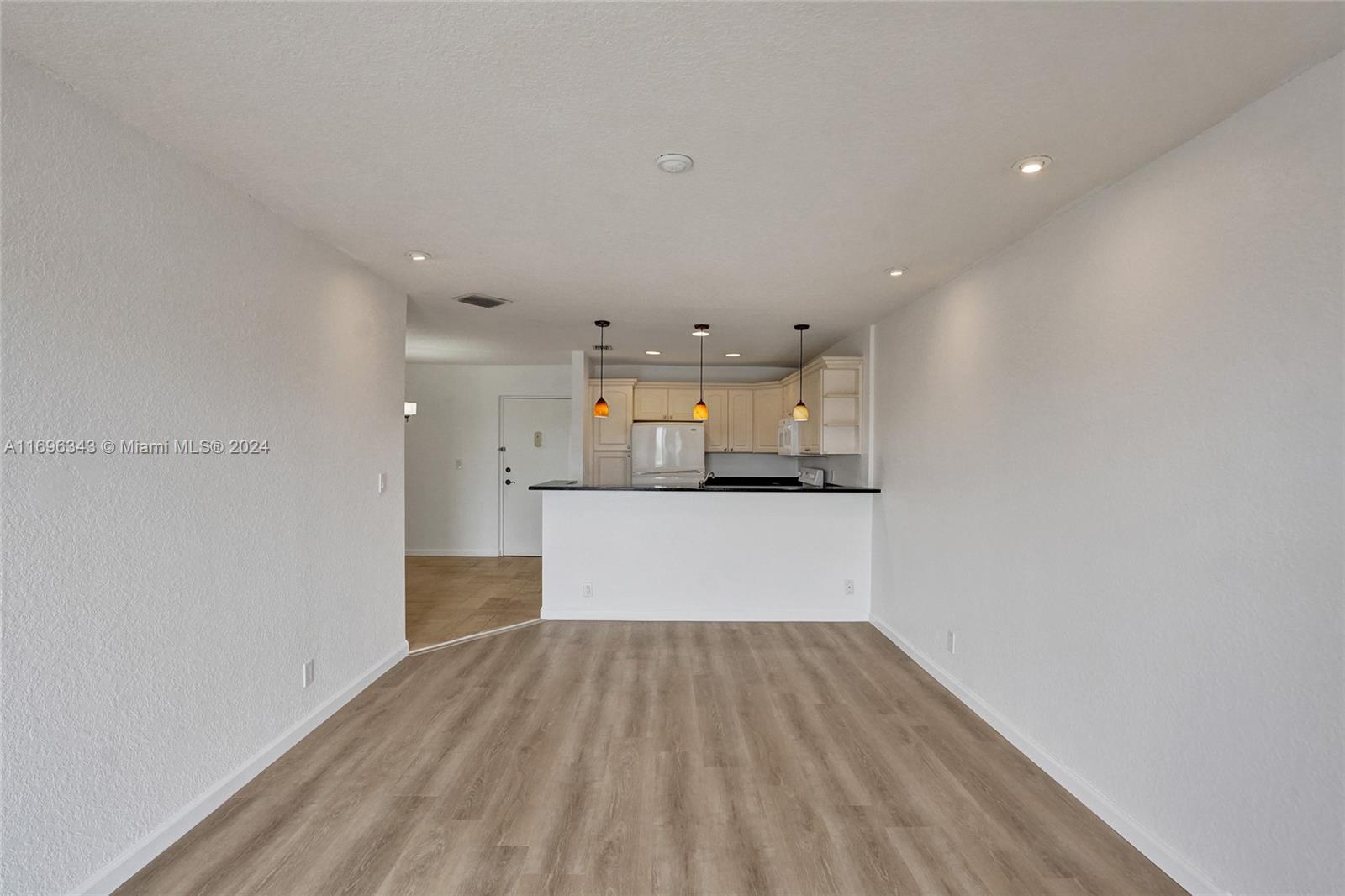 RIVER MANOR CONDO - Residential Lease