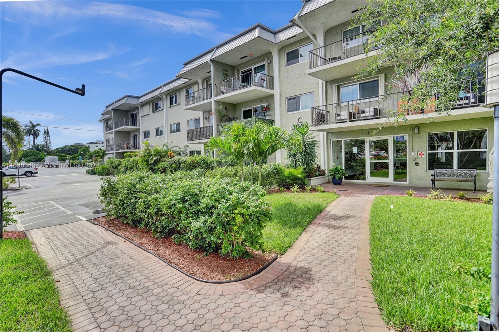 RIVER MANOR CONDO - Residential Lease