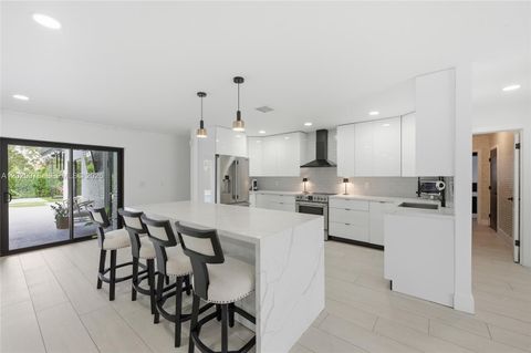 Tiny photo for 9935 Ramblewood Dr #9935, Coral Springs, FL 33071 (MLS # A12025978)