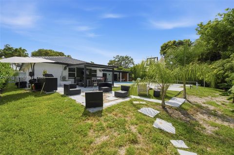 Tiny photo for 9935 Ramblewood Dr #9935, Coral Springs, FL 33071 (MLS # A12025978)