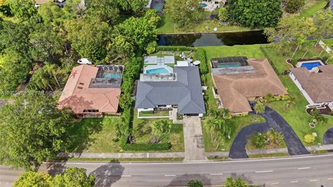 Tiny photo for 9935 Ramblewood Dr #9935, Coral Springs, FL 33071 (MLS # A12025978)