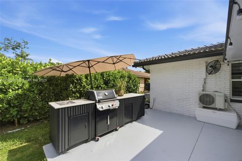 Tiny photo for 9935 Ramblewood Dr #9935, Coral Springs, FL 33071 (MLS # A12025978)
