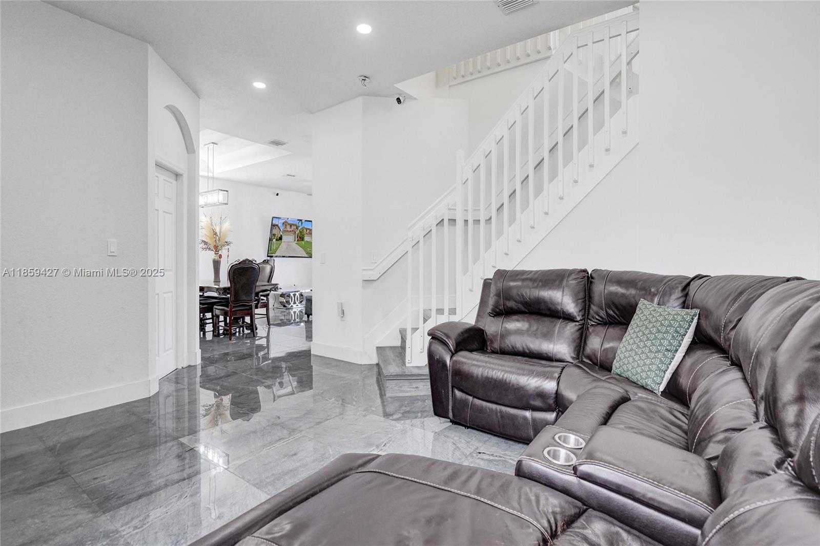 LAKES AT PEMBROKE - Residential