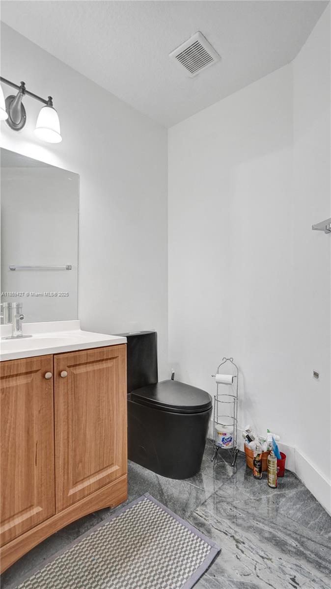 LAKES AT PEMBROKE - Residential