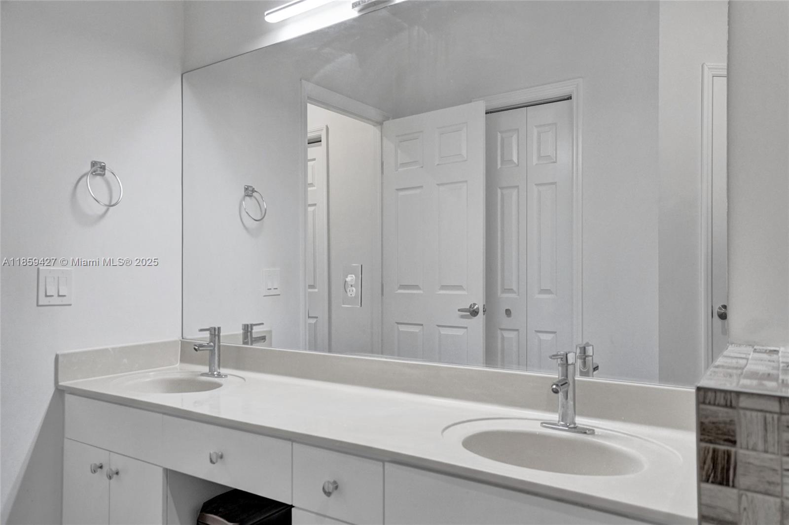 LAKES AT PEMBROKE - Residential