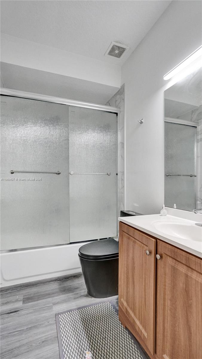 LAKES AT PEMBROKE - Residential