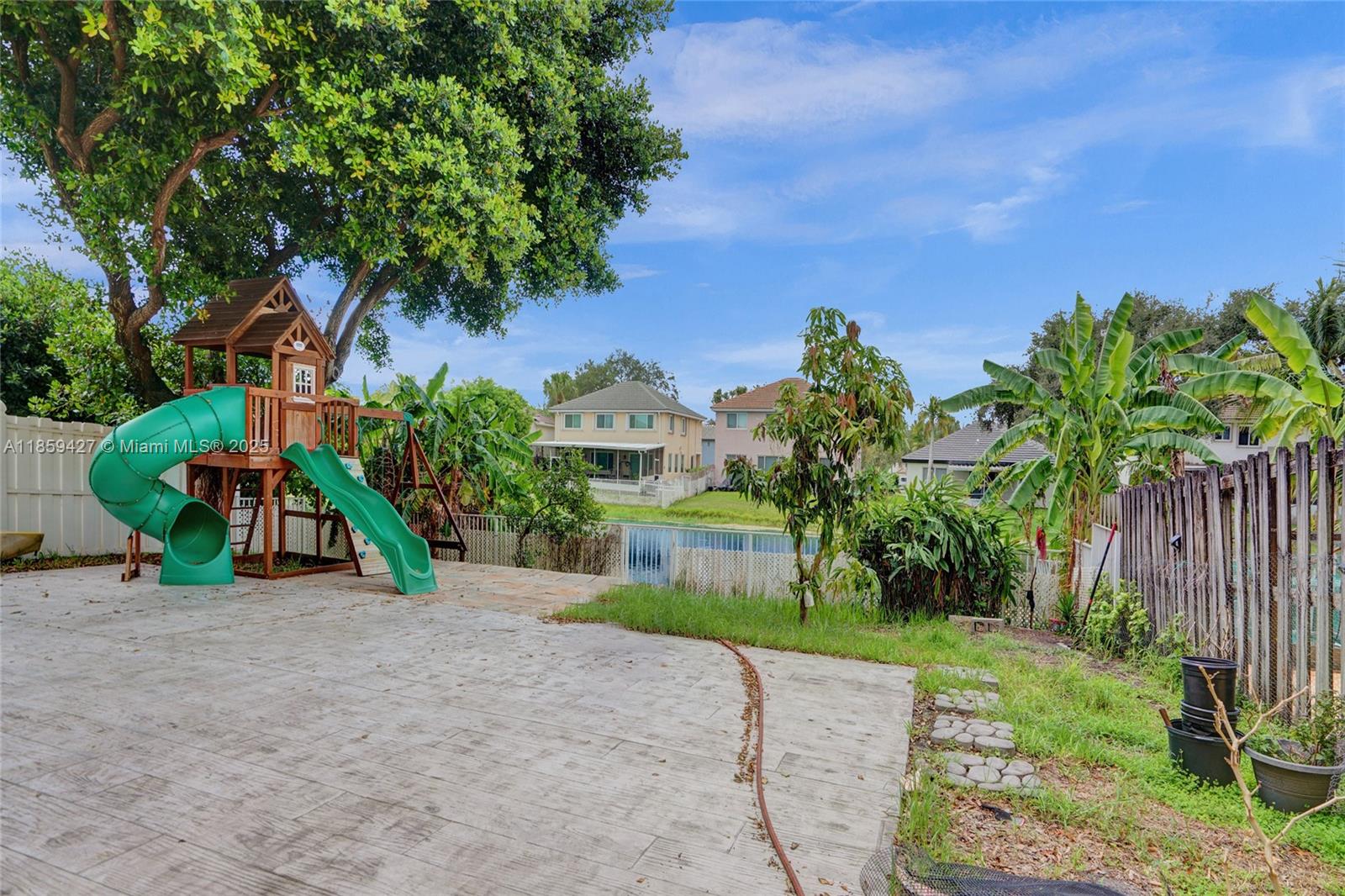 LAKES AT PEMBROKE - Residential