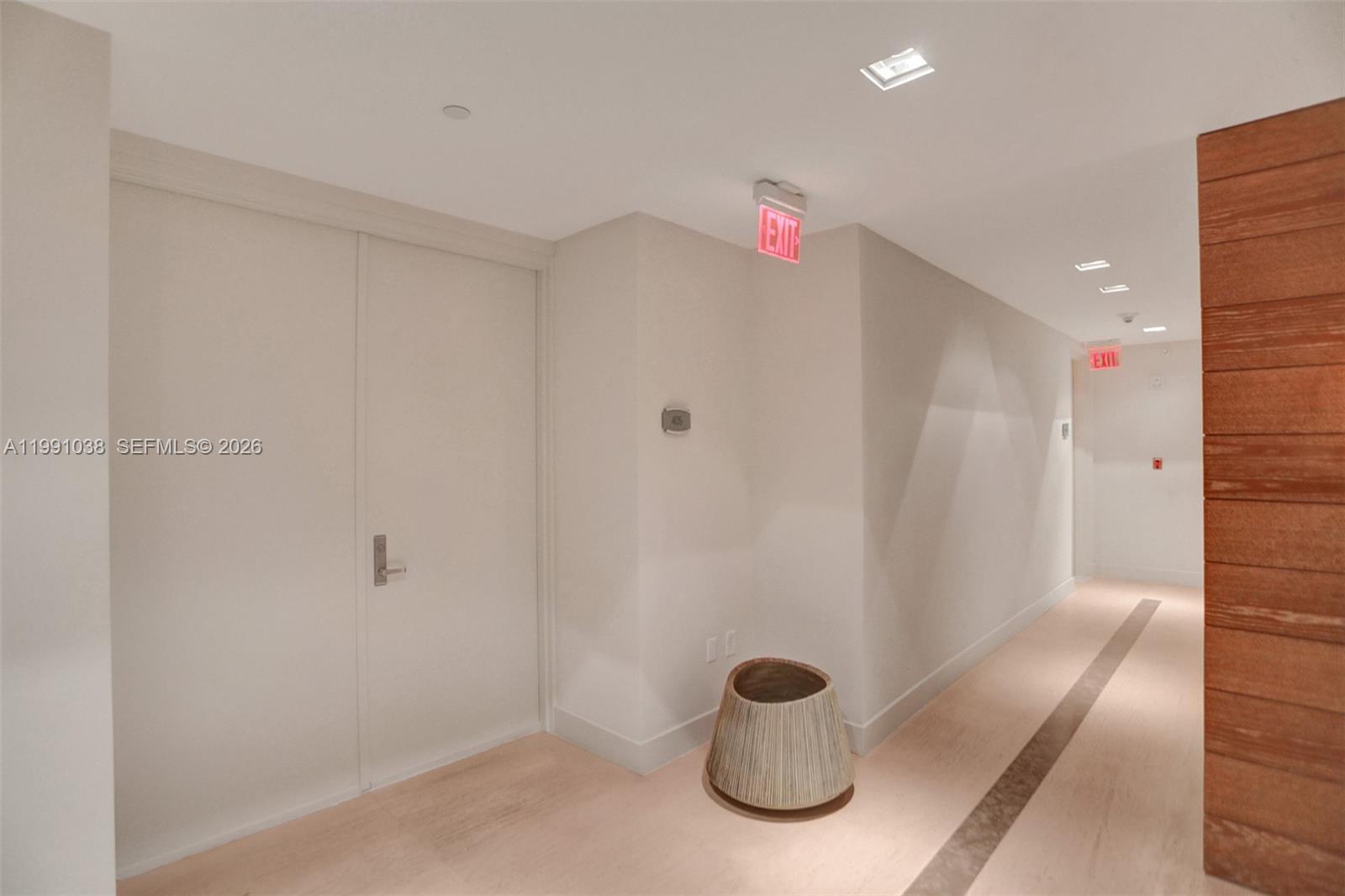 3535 Hiawatha Ave 405