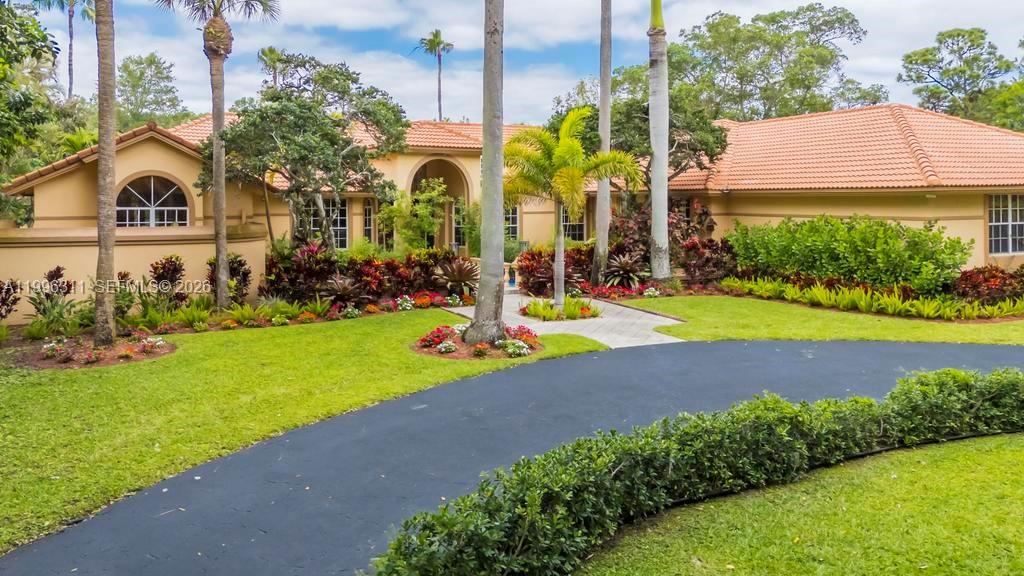 WHISPERING WOODS - Residential