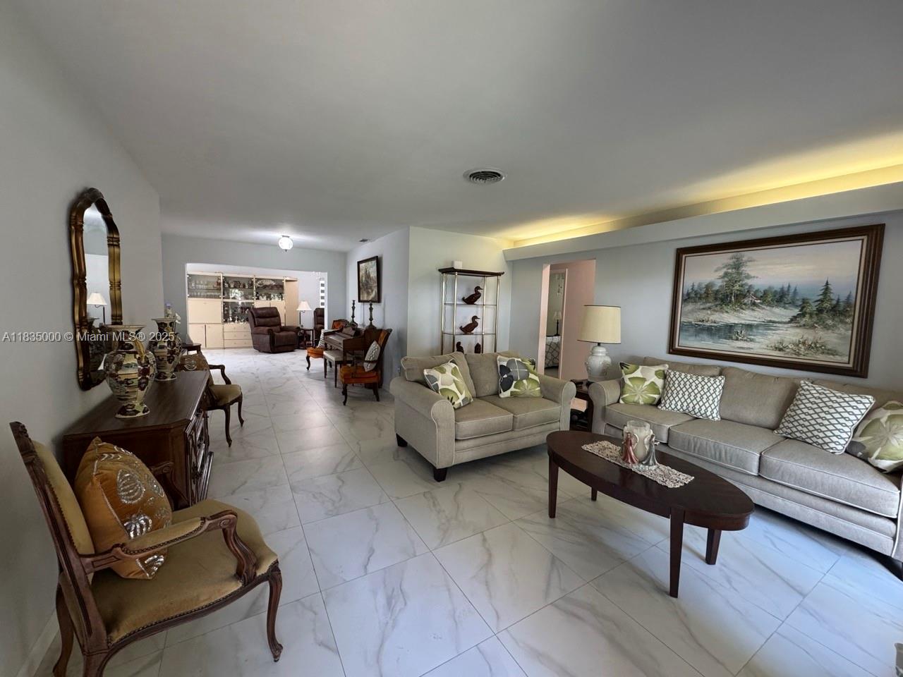 14181 Leaning Pine Dr, Miami Lakes, FL, 33014/$780,000 1 14181 Leaning Pine Dr