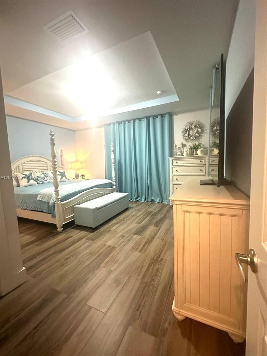 ROLAND HEIGHTS - Residential