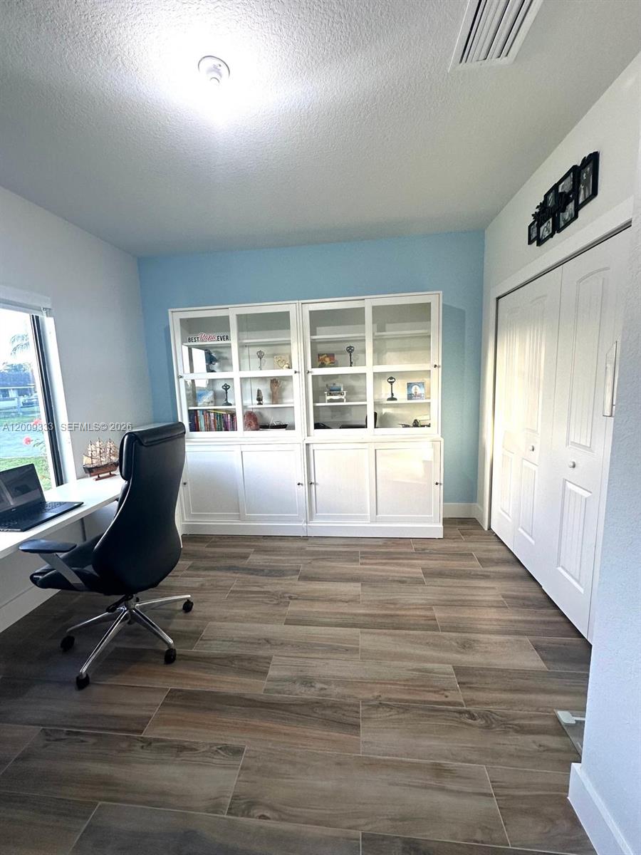 ROLAND HEIGHTS - Residential