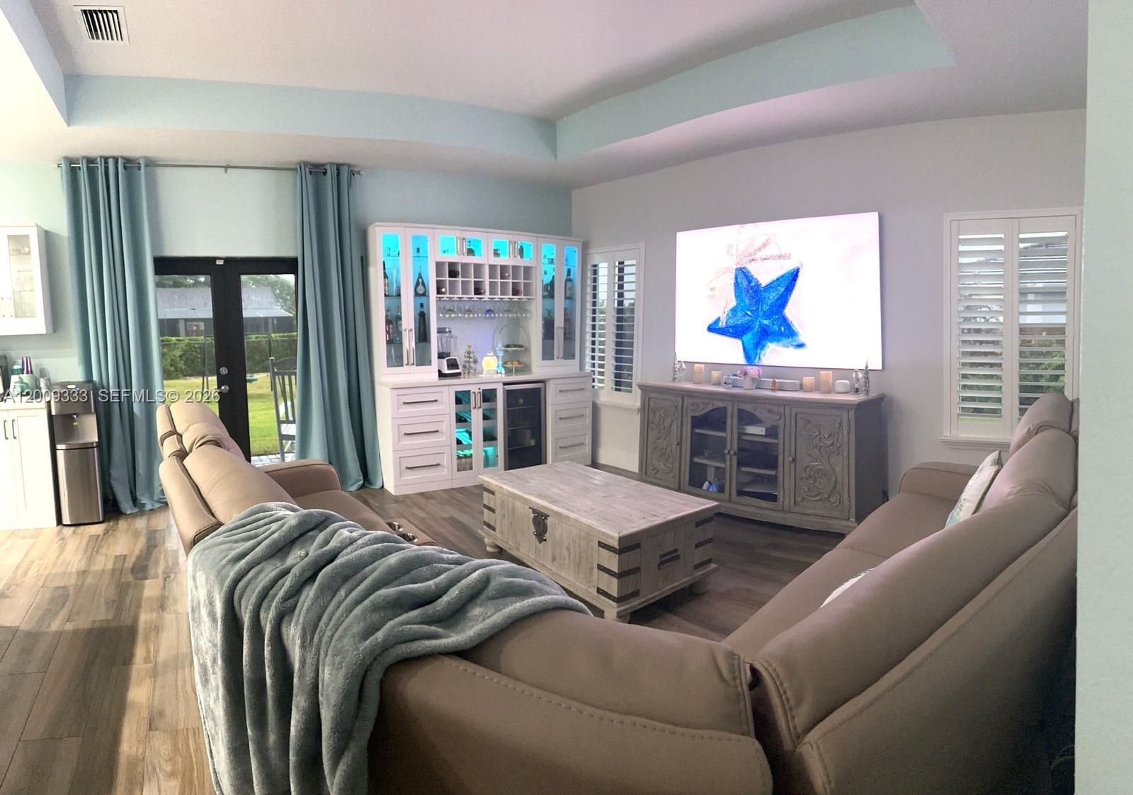 ROLAND HEIGHTS - Residential