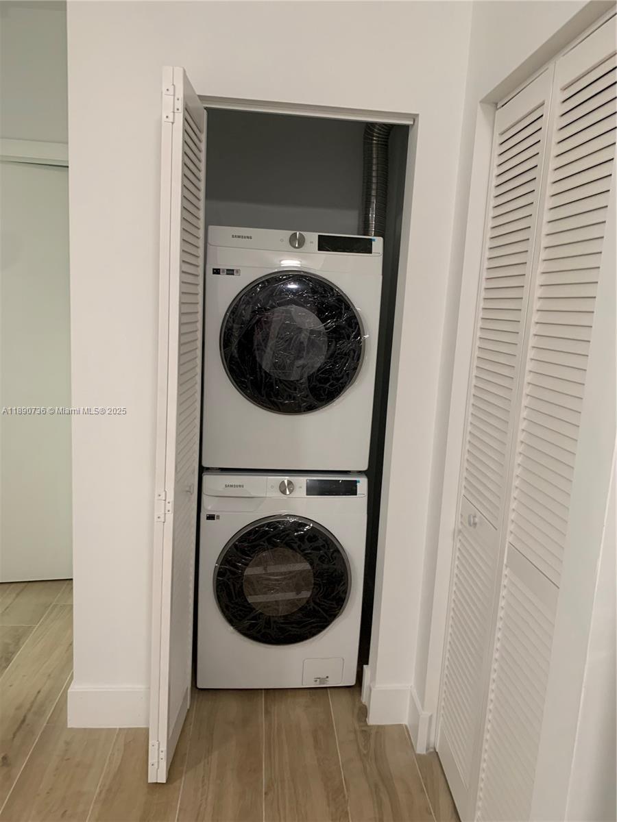 C GAB DOUGLAS SEC - Residential Lease