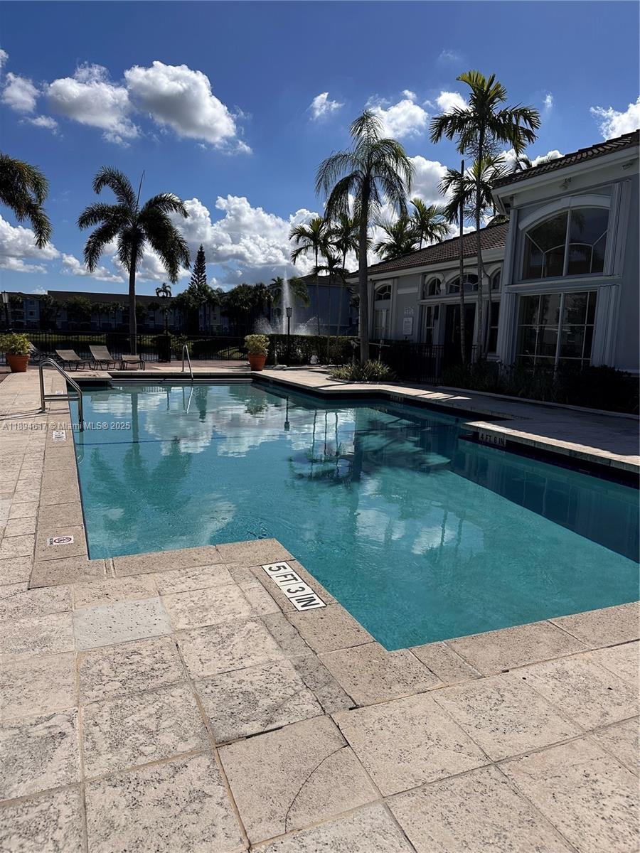 LA VIA CONDO - Residential Lease