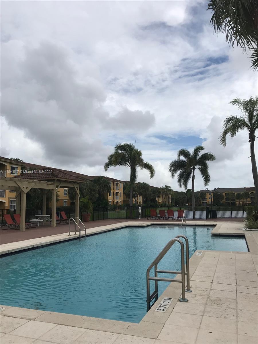 LA VIA CONDO - Residential Lease