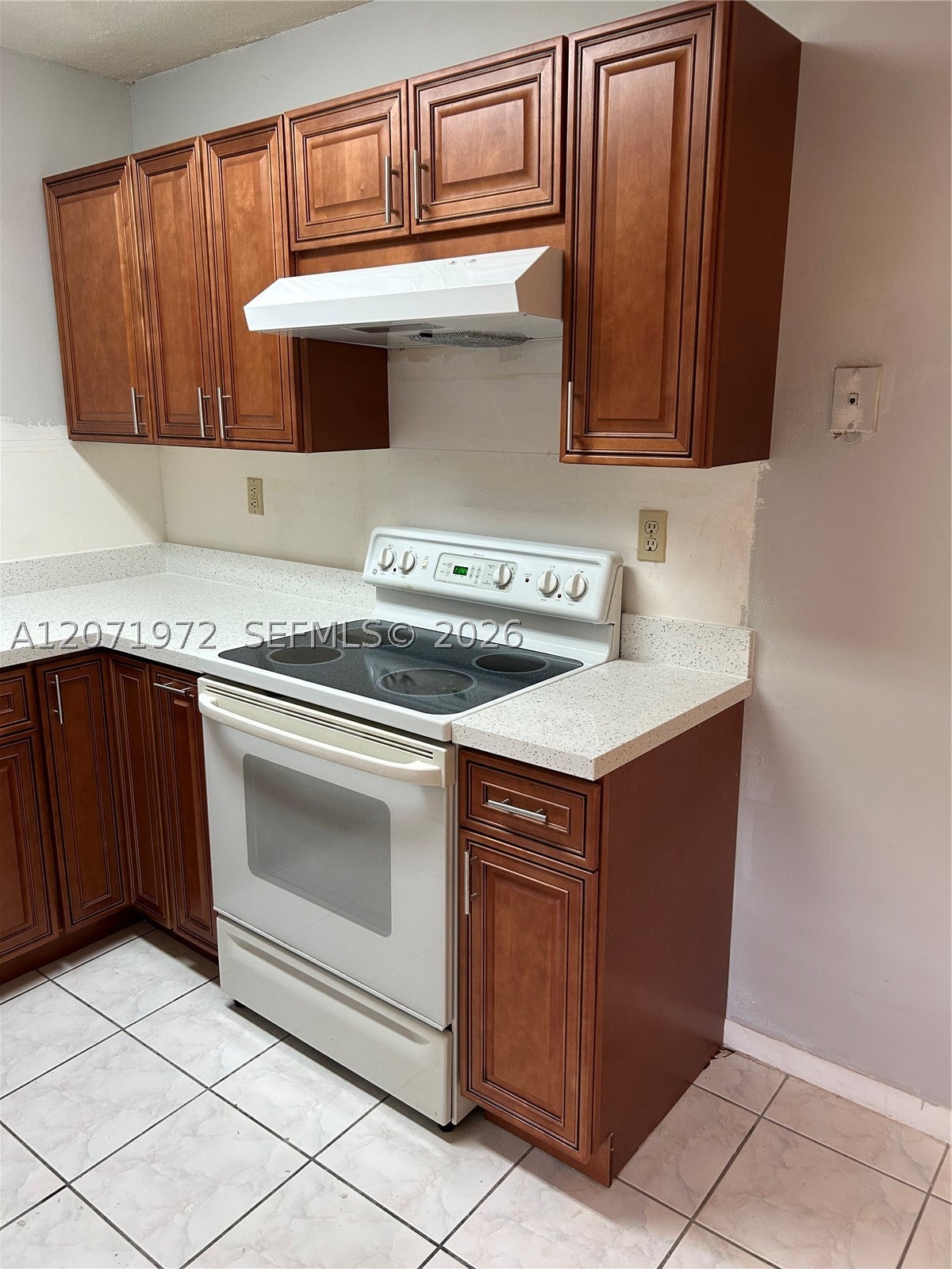 1925 Madison St 14