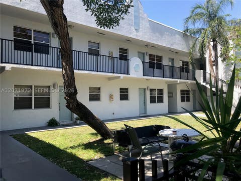 Photo of 1925 Madison St #14, Hollywood, FL 33020 (MLS # A12071972)