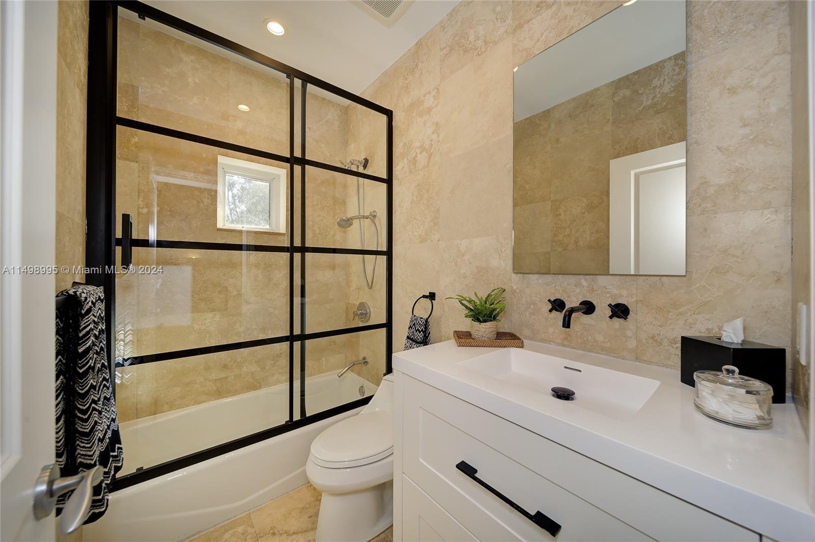 BISCAYNE KEY ESTATES - Residential