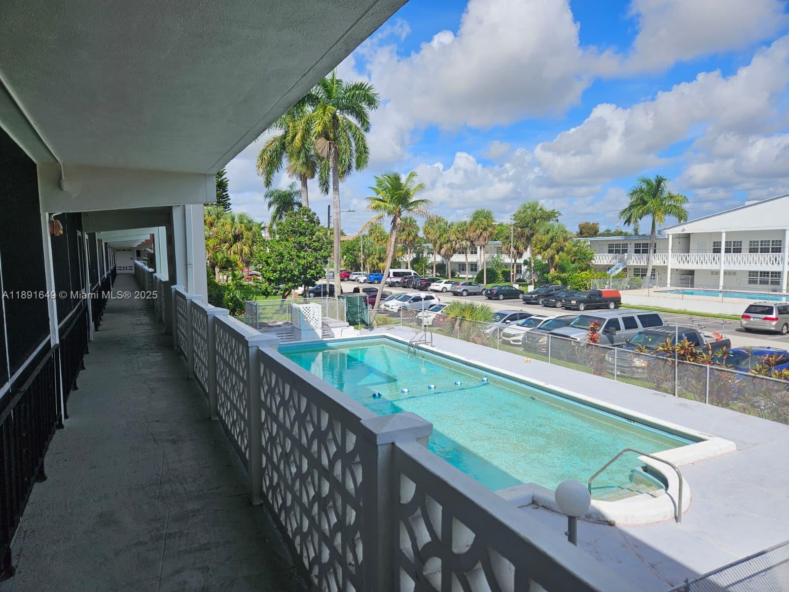 FLORIDIAN ARMS CONDO - Residential Lease