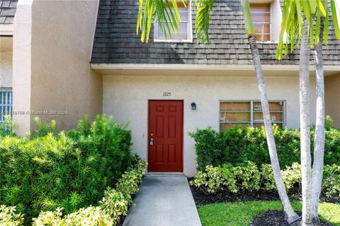1325 Partridge Close Pompano Beach FL 33064