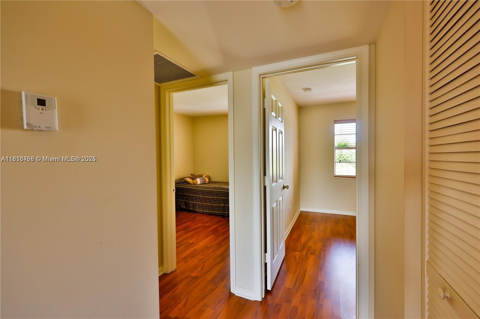 BLUE LAKE TOWNHOUSES COND - Residential