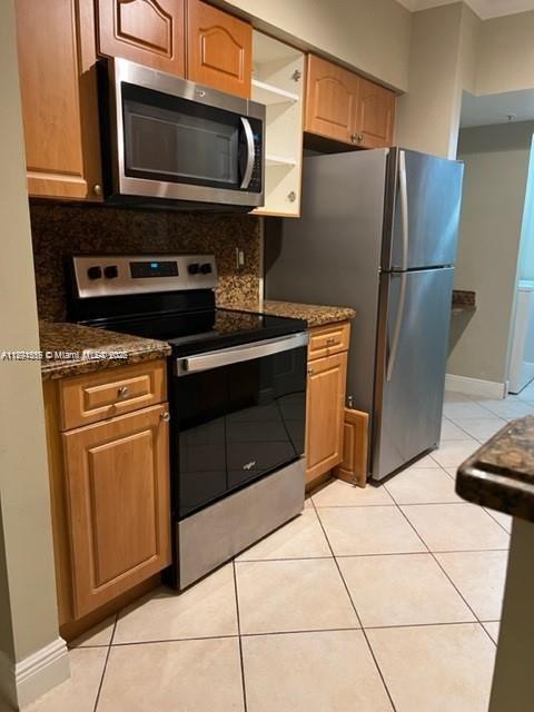 PALMS POINT CONDO - Residential