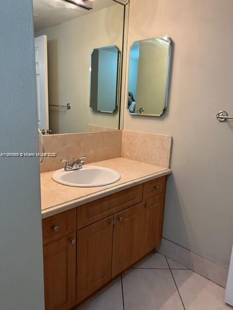 PALMS POINT CONDO - Residential