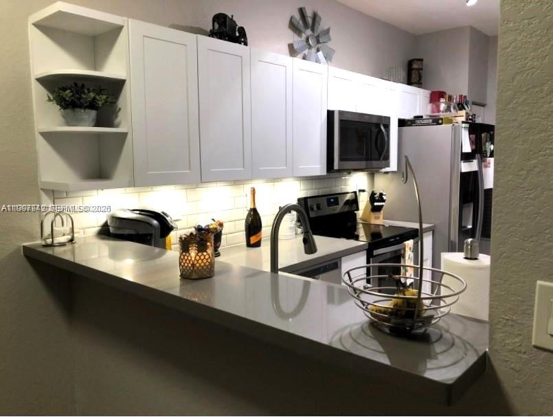 LAS TERRAZAS AT VIZCAYA C - Residential Lease