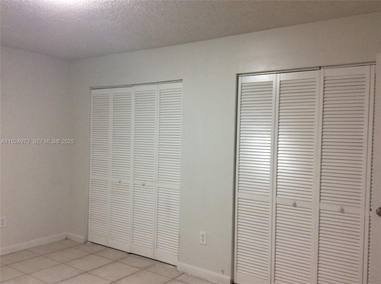 WATERSIDE TOWNHOMES SEC 1 - Residential