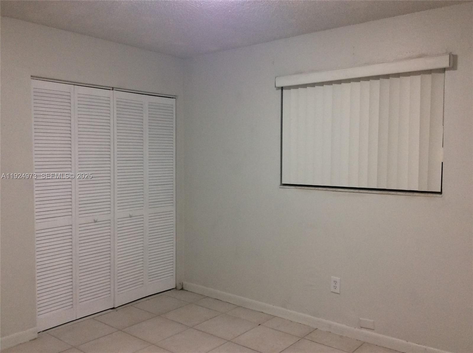 WATERSIDE TOWNHOMES SEC 1 - Residential