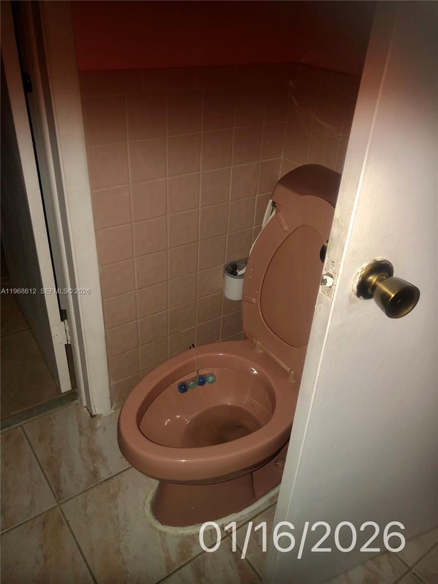 SO MIAMI HEIGHTS MANOR - Residential