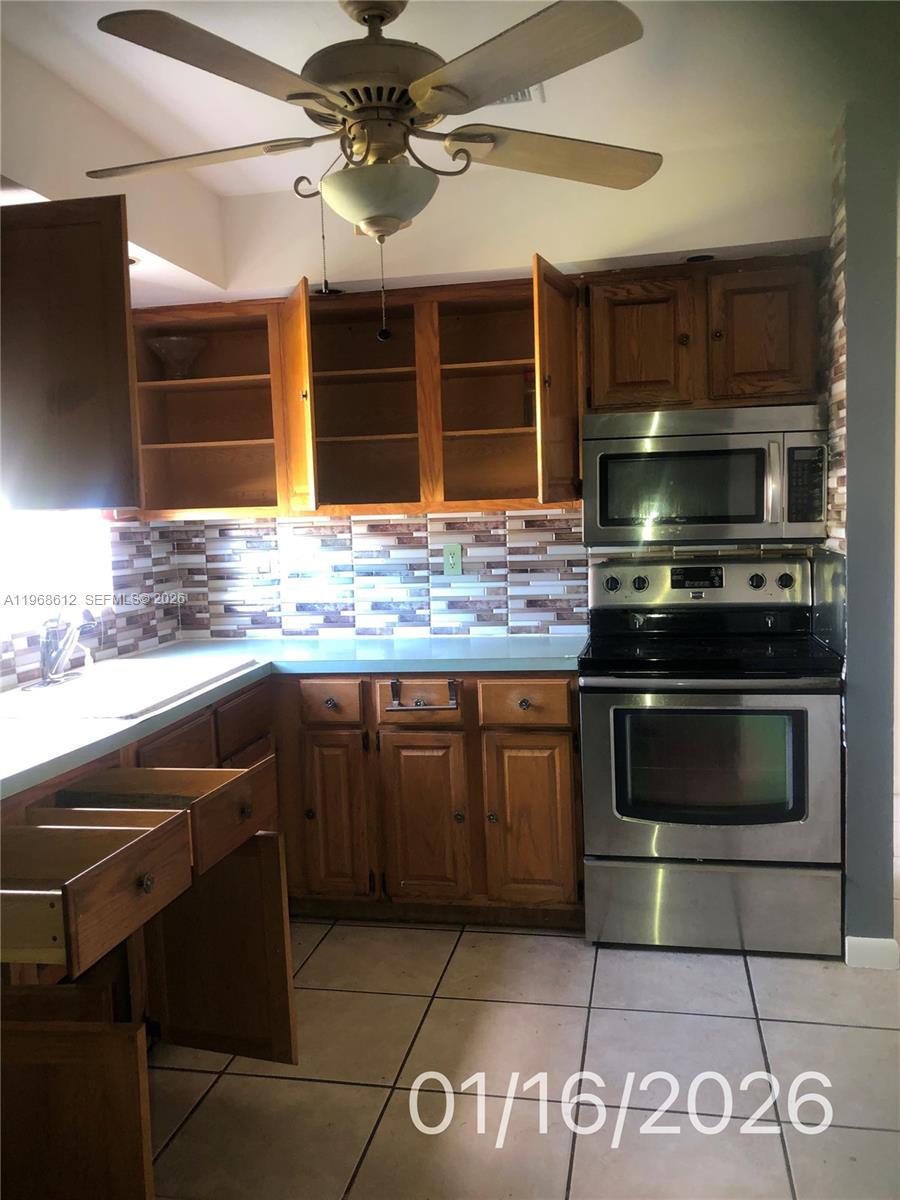 SO MIAMI HEIGHTS MANOR - Residential