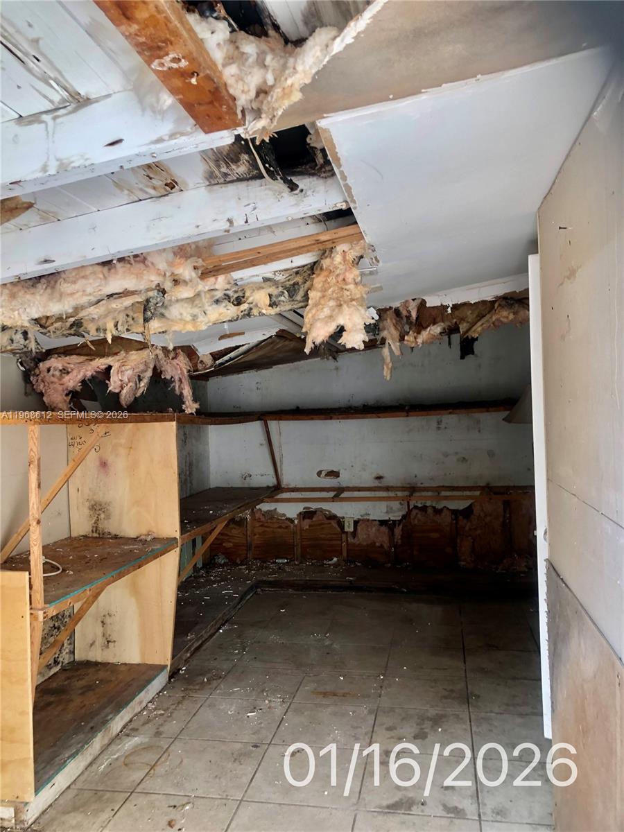 SO MIAMI HEIGHTS MANOR - Residential