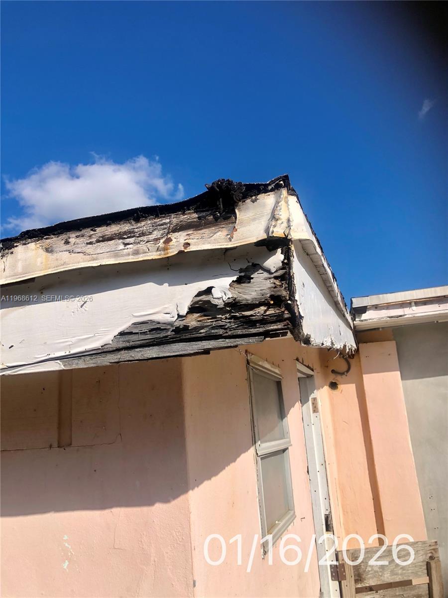 SO MIAMI HEIGHTS MANOR - Residential